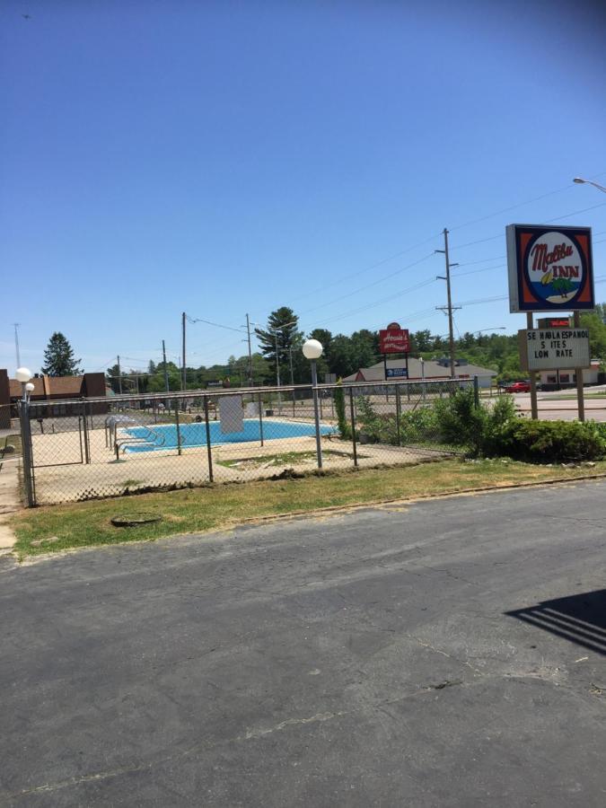 Malibu Inn Lake Delton Εξωτερικό φωτογραφία