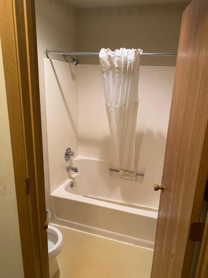 Malibu Inn Lake Delton Εξωτερικό φωτογραφία