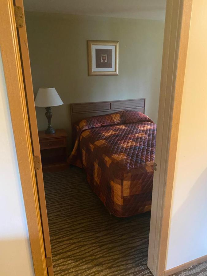 Malibu Inn Lake Delton Εξωτερικό φωτογραφία