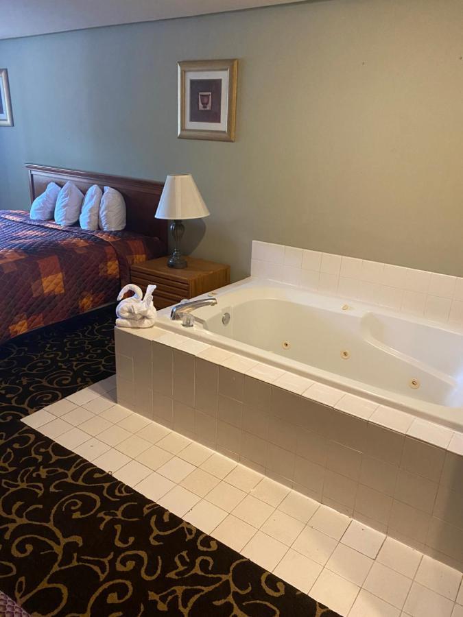 Malibu Inn Lake Delton Εξωτερικό φωτογραφία