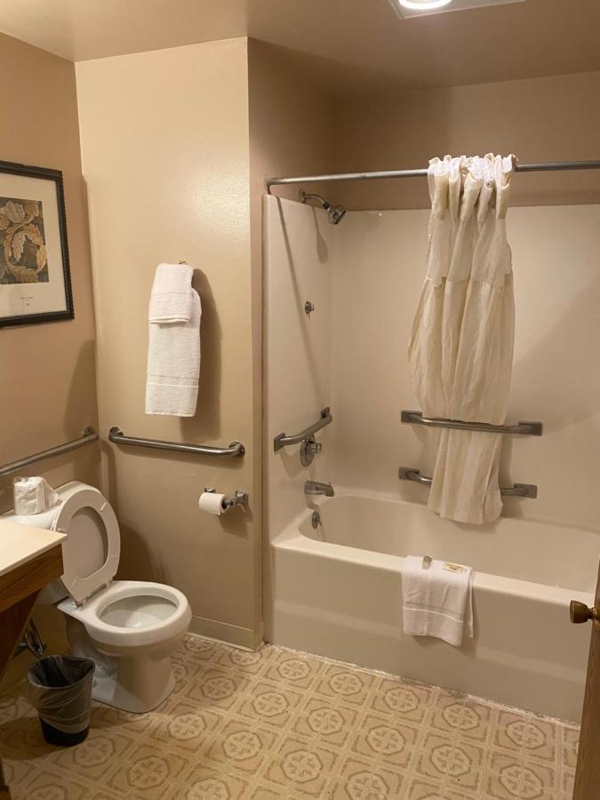 Malibu Inn Lake Delton Εξωτερικό φωτογραφία