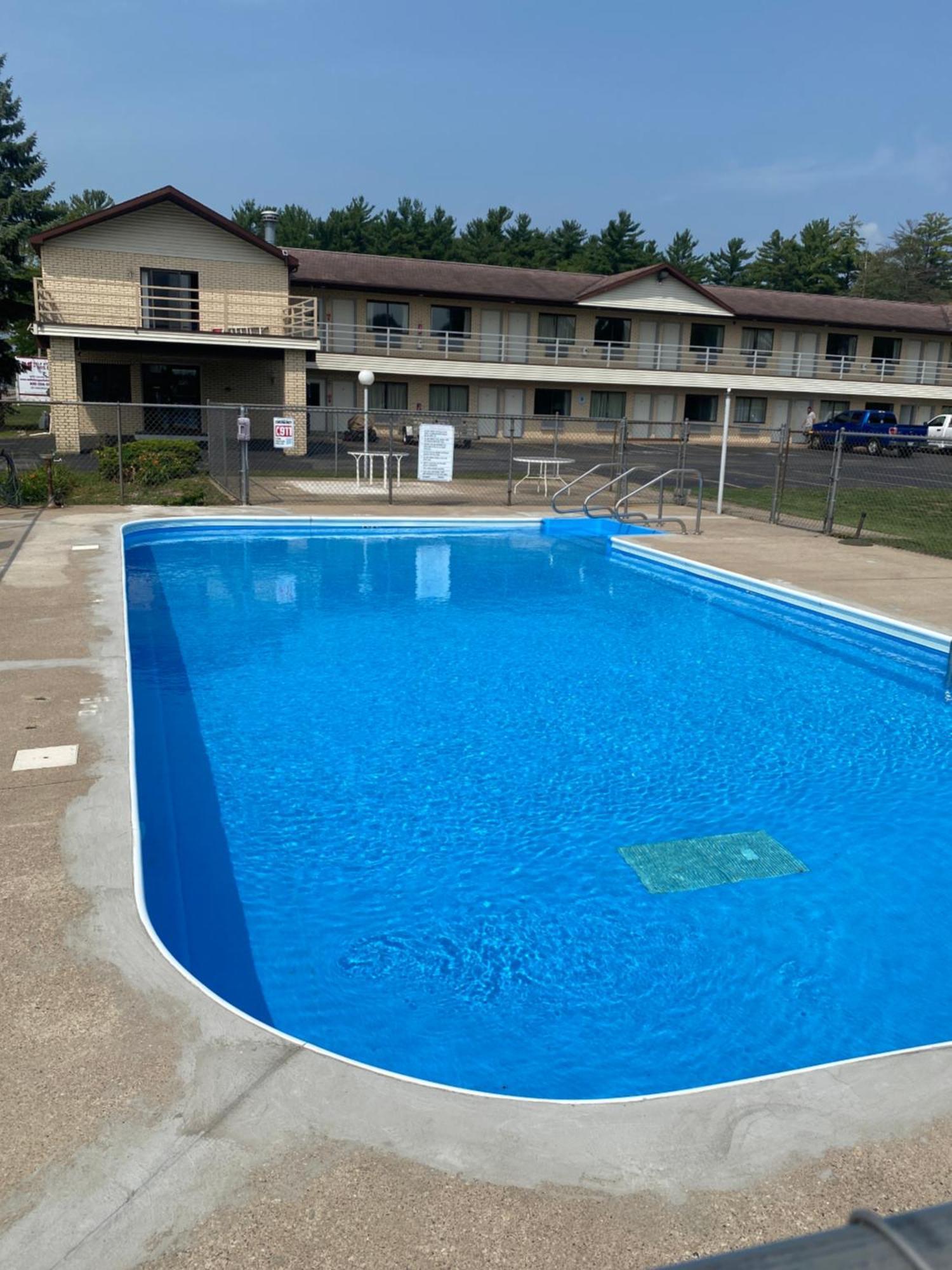 Malibu Inn Lake Delton Εξωτερικό φωτογραφία