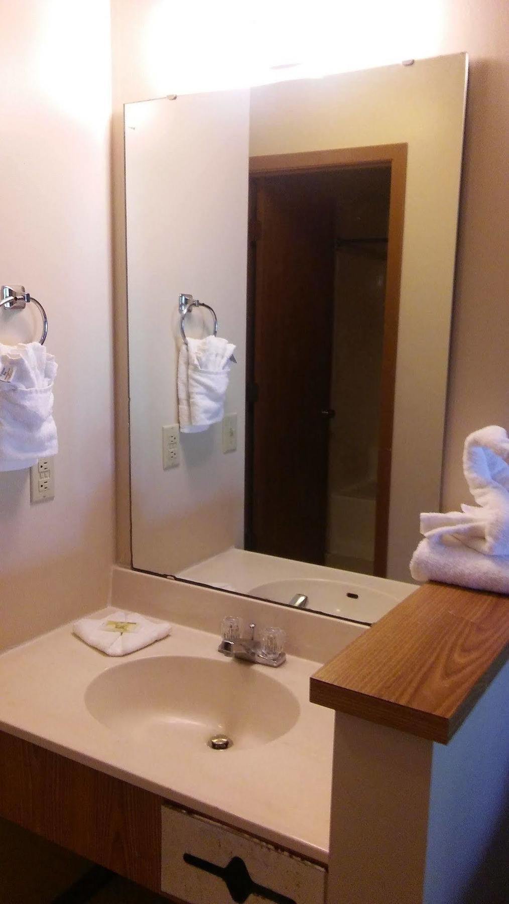 Malibu Inn Lake Delton Εξωτερικό φωτογραφία